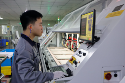 江西南城 奏響工業(yè)發(fā)展“奮進曲”，聚焦電子產品研發(fā)與銷售